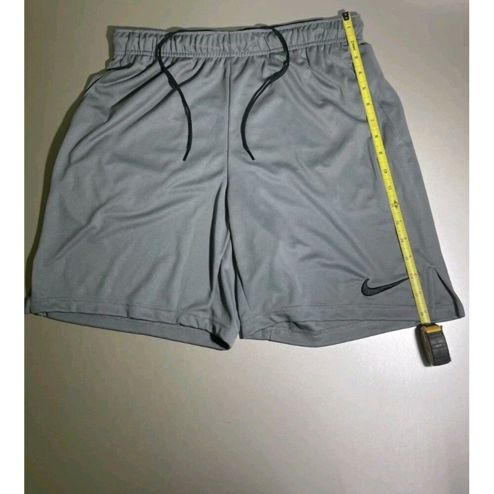 Nike Dri-Fit Athletic Shorts – Gray – Men’s Size Medium